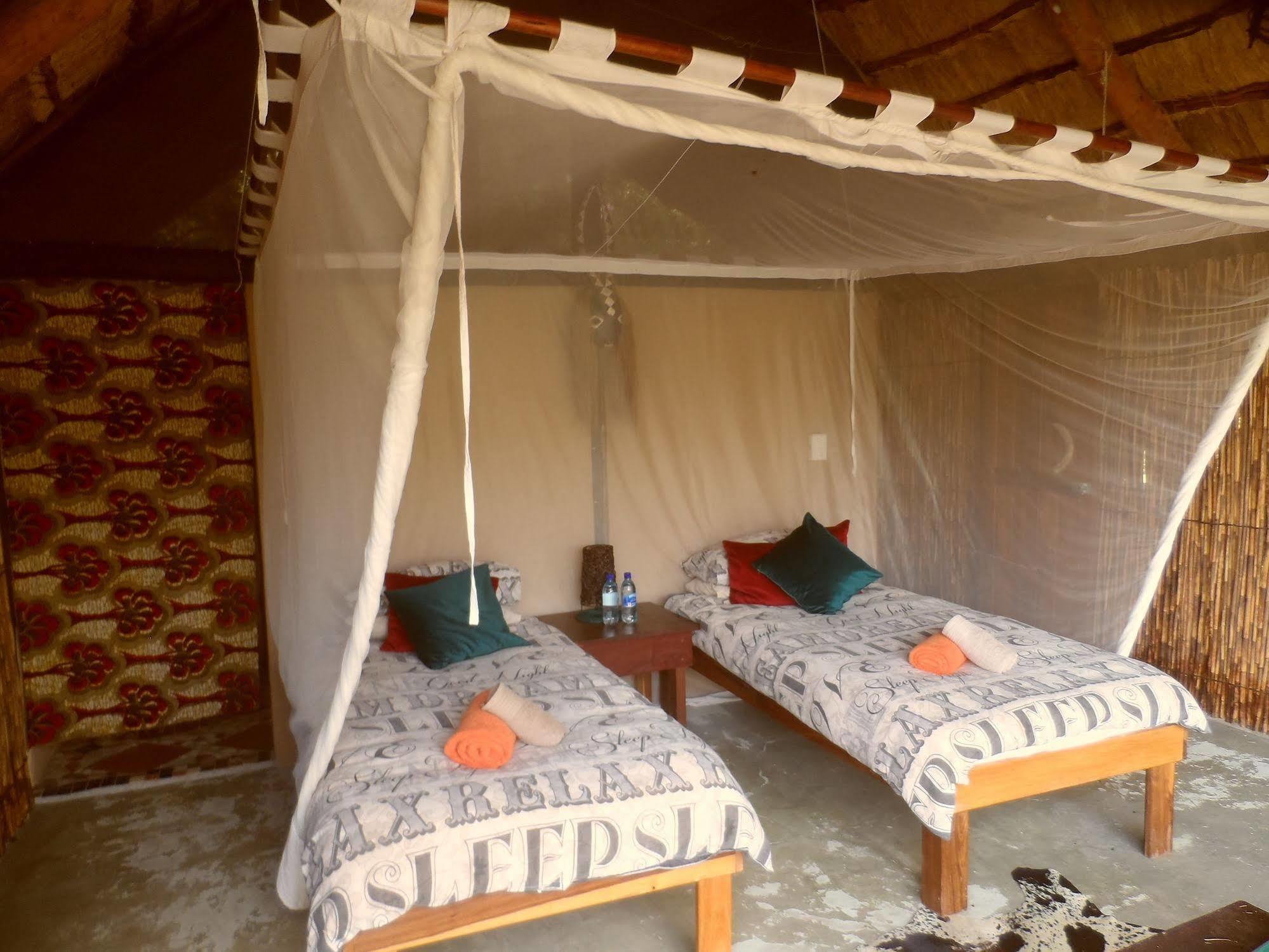 קטימה מולילו Caprivi Houseboat Safari Lodge מראה חיצוני תמונה