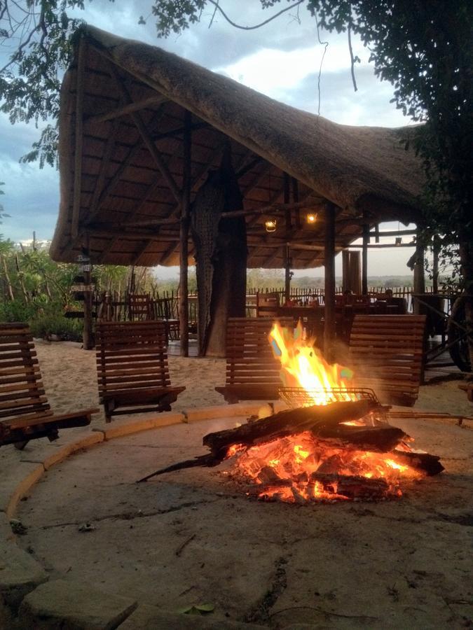 קטימה מולילו Caprivi Houseboat Safari Lodge מראה חיצוני תמונה